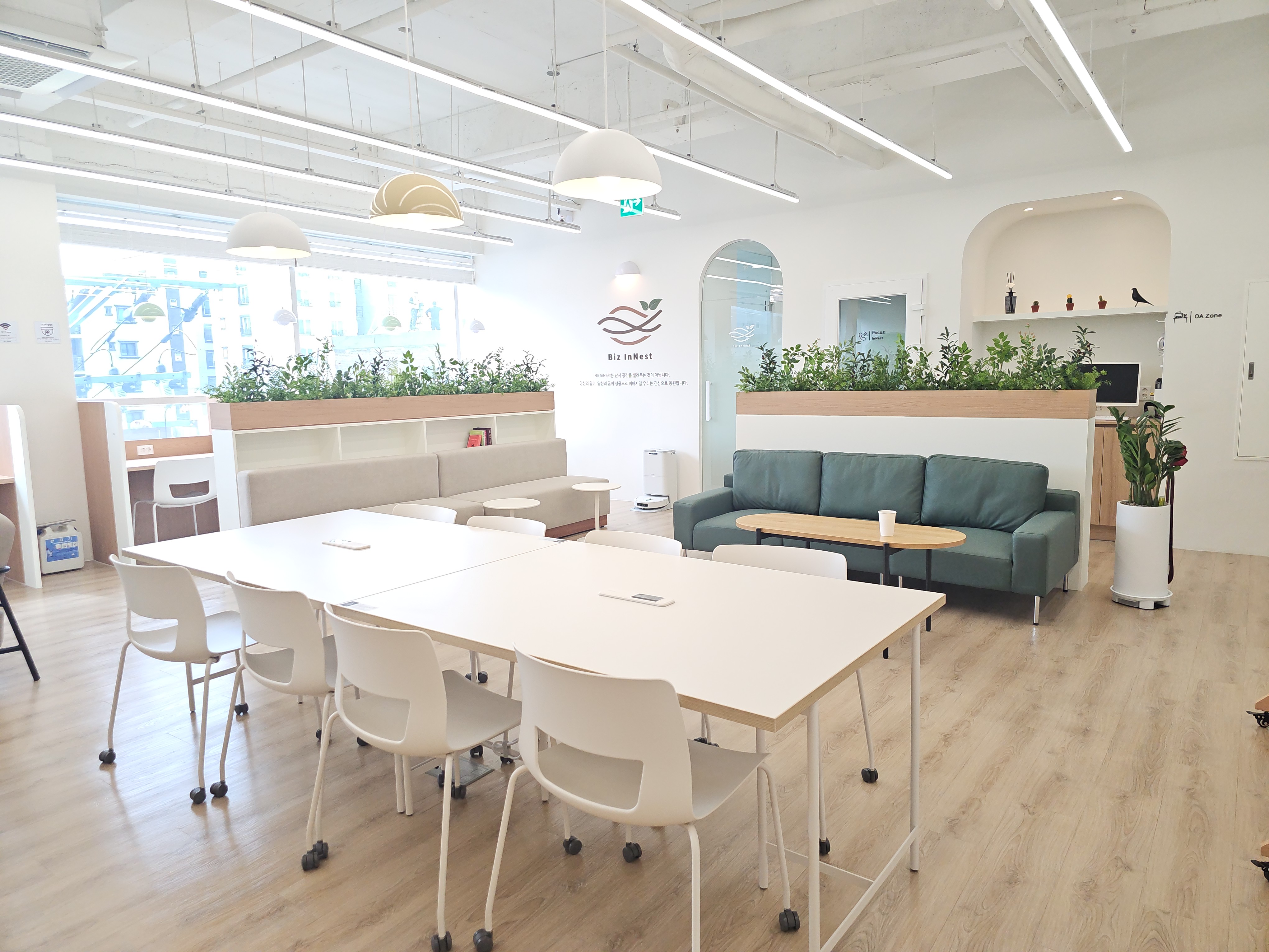 오산 비즈인네스트 3층 라운지 전경